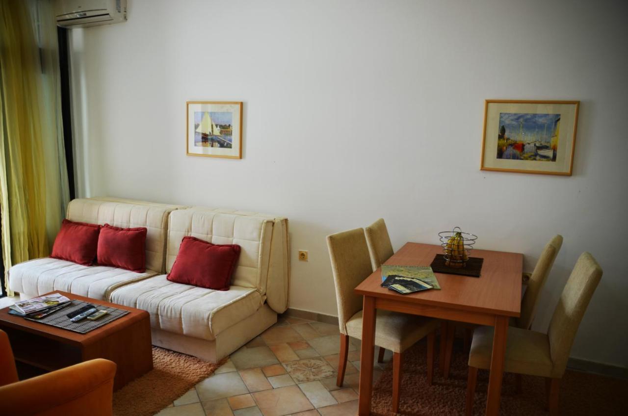 Apartments Secret Garden Sveti Stefan Extérieur photo