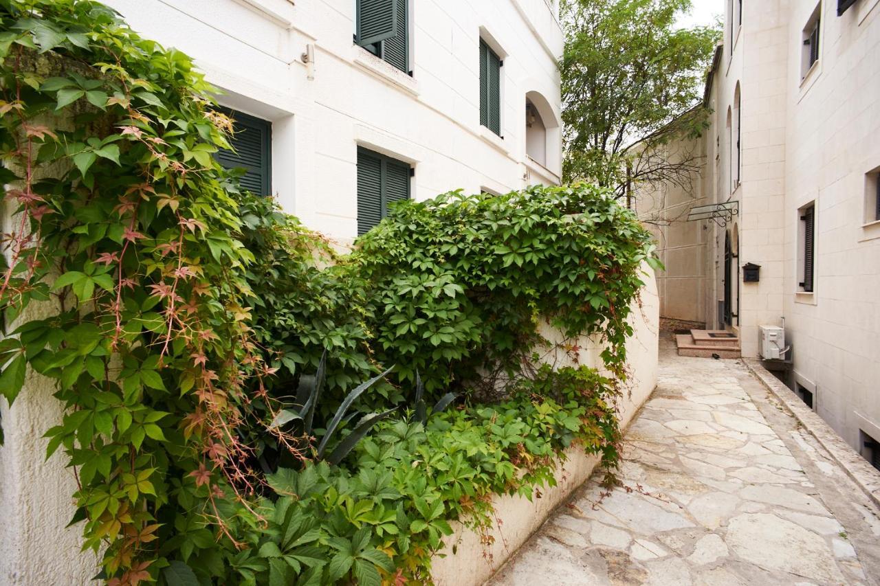 Apartments Secret Garden Sveti Stefan Extérieur photo
